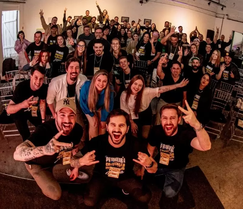 Comunidade de franqueados Janela Bar reunida na primeira convenção